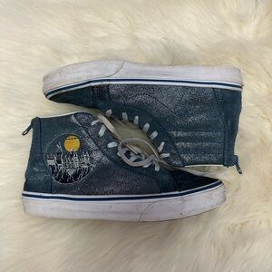 Harry Potter Vans high top tennis shoes size 5 in kids.